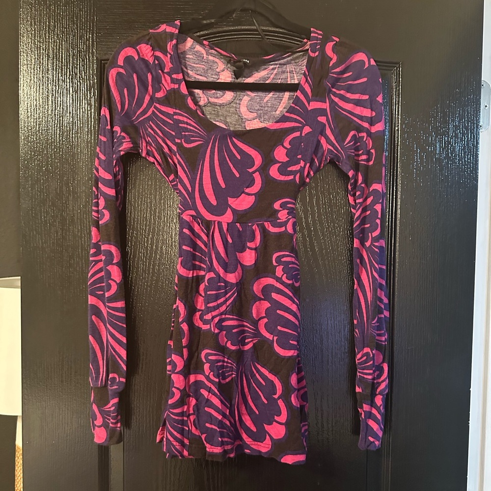 Ladies H&M Empire Waist Top with Design, Small